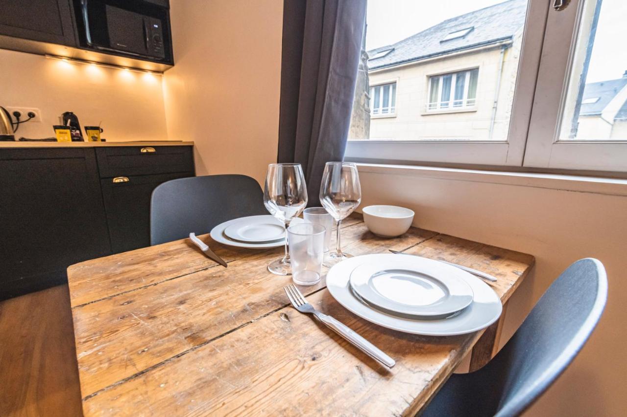 Appartement Tournelles VUE CATHEDRALE-Maison du XVIe siècle classé à Reims Extérieur photo